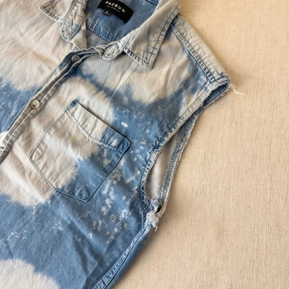 PacSun Mens Medium Bleached Denim Sleeveless‎ Button Down Shirt Blue Tie Dye